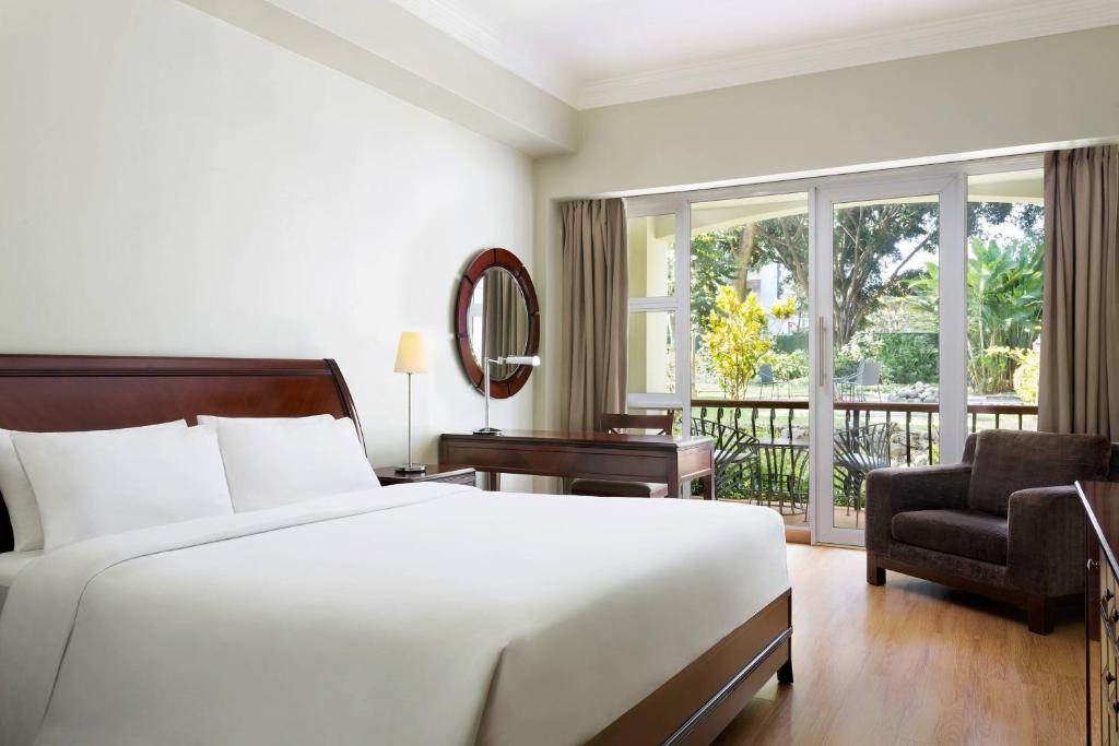 Tanzania safari and Zanzibar beach holiday